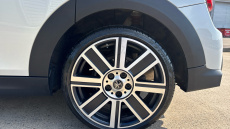MINI Hatchback 1.5 Cooper Exclusive Premium 5dr Auto Petrol Hatchback